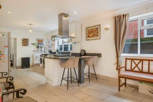 Photo 16- click for photo gallery